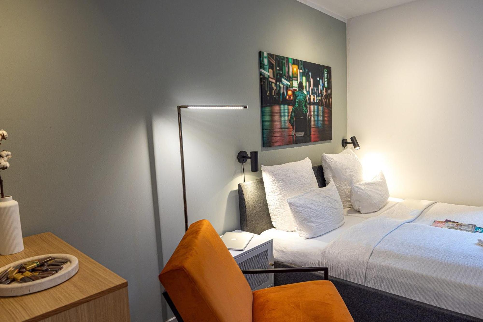 Have-A-Nice-Stay - Souterrain, Kino An Der Natur, U-Bahn Nach Hamburg 400M - Baecker & Restaurants 500M - Lidl 800M - Zentrum 1,5Km 阿伦斯堡 外观 照片