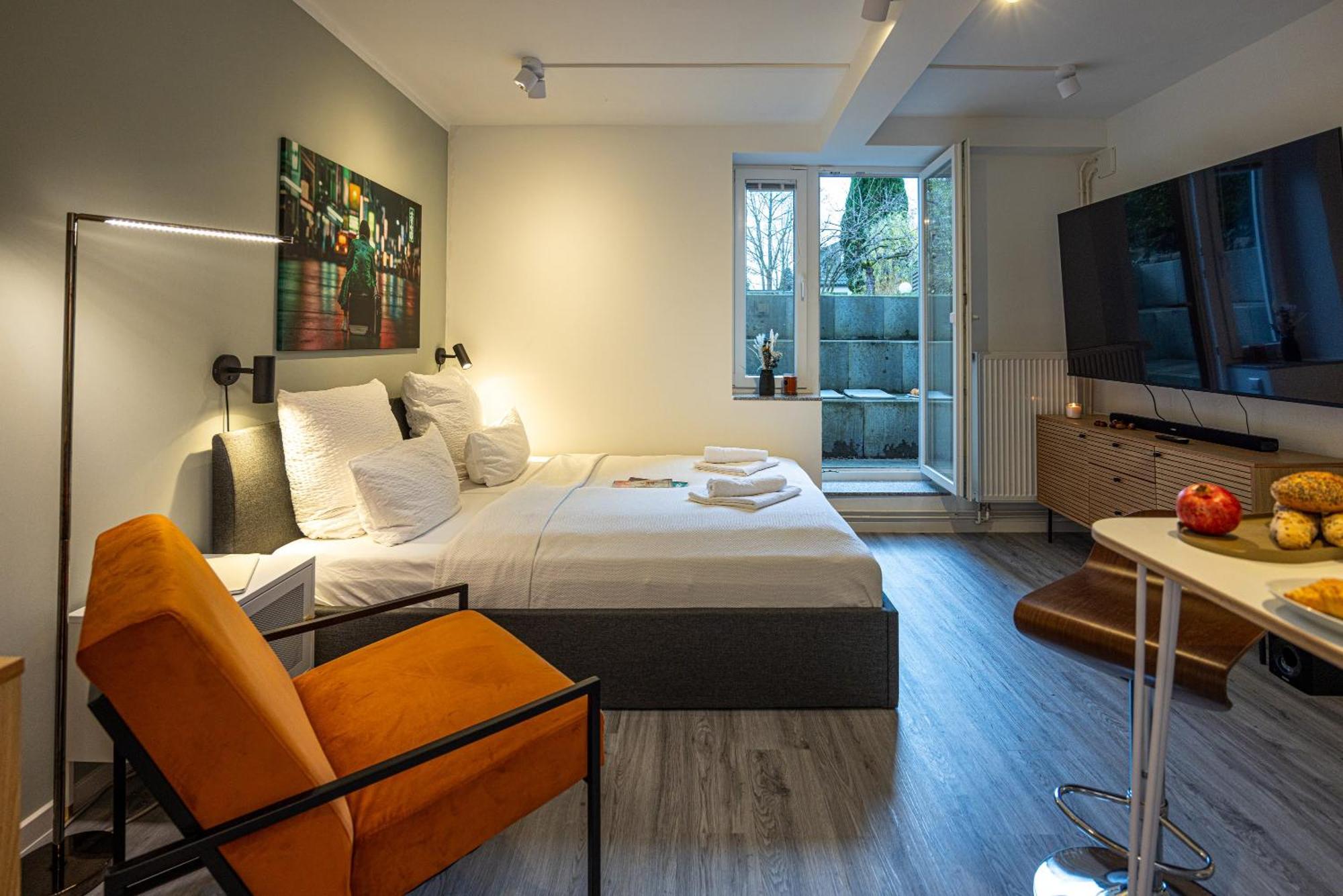 Have-A-Nice-Stay - Souterrain, Kino An Der Natur, U-Bahn Nach Hamburg 400M - Baecker & Restaurants 500M - Lidl 800M - Zentrum 1,5Km 阿伦斯堡 外观 照片