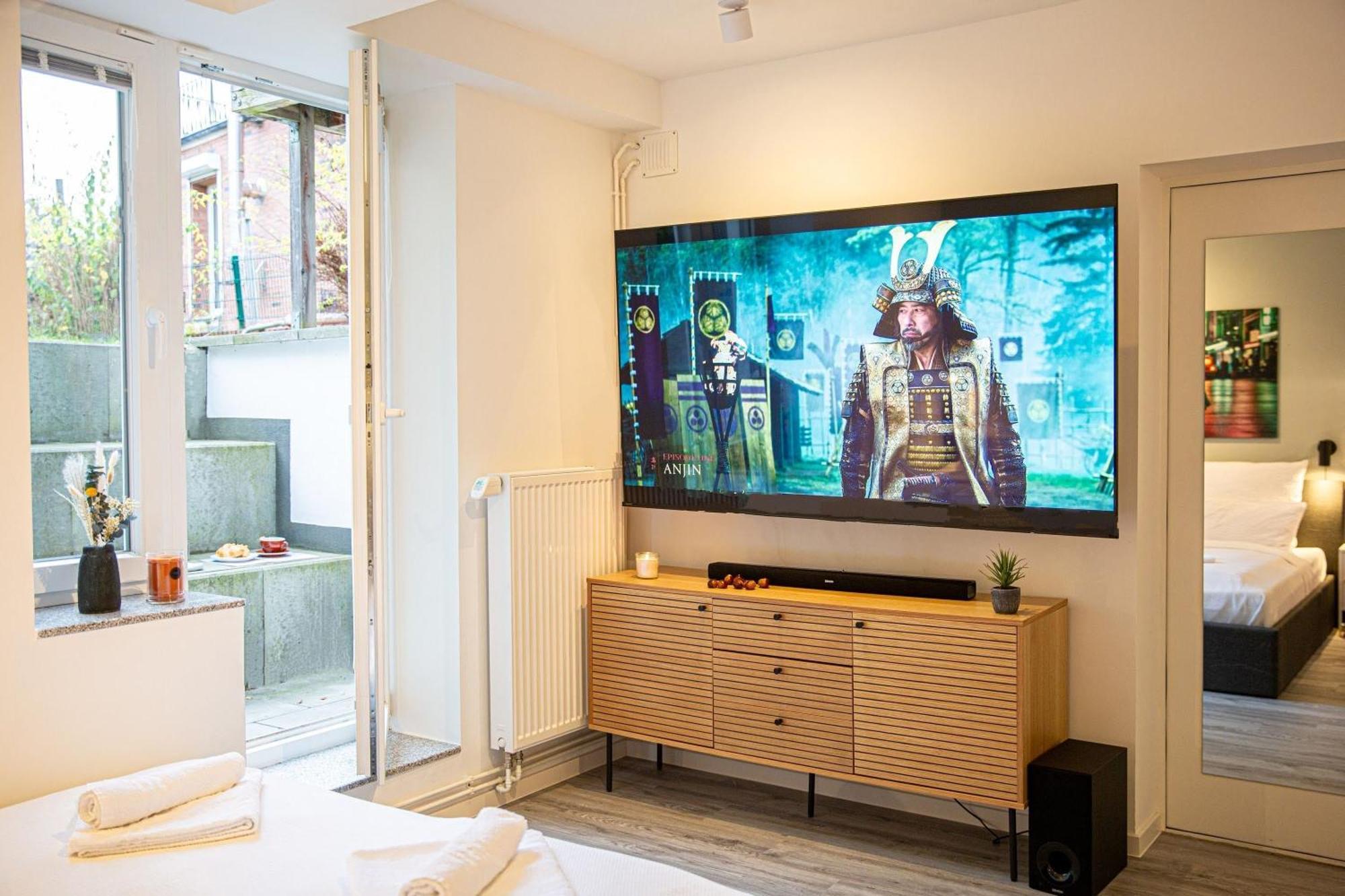 Have-A-Nice-Stay - Souterrain, Kino An Der Natur, U-Bahn Nach Hamburg 400M - Baecker & Restaurants 500M - Lidl 800M - Zentrum 1,5Km 阿伦斯堡 外观 照片